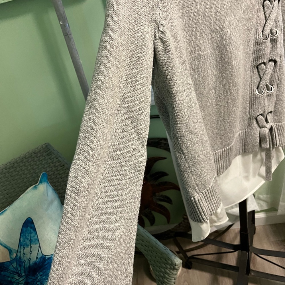 Sweater - Picture 3 of 6